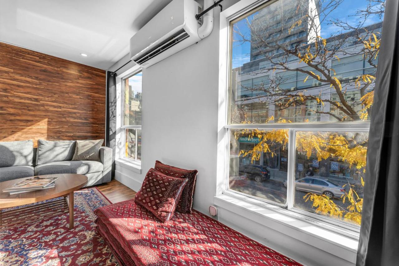 Amazing Fully Renovated Apartment On Queen St. Торонто Экстерьер фото